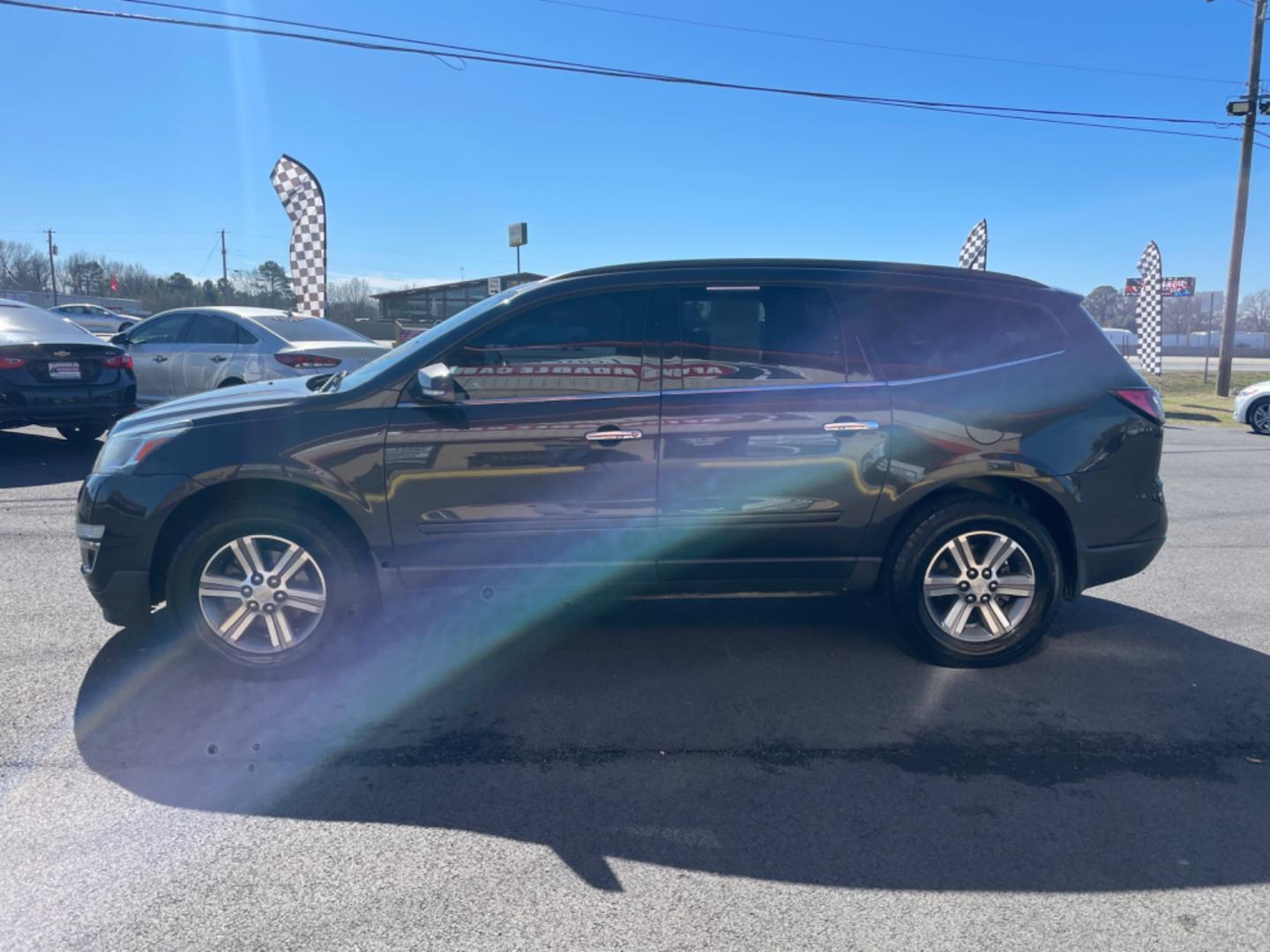 2016 Black Chevrolet Traverse (1GNKRHKD0GJ) with an V6, 3.6 Liter engine, Automatic, 6-Spd transmission, located at 8008 Warden Rd, Sherwood, AR, 72120, (501) 801-6100, 34.830078, -92.186684 - Photo#4